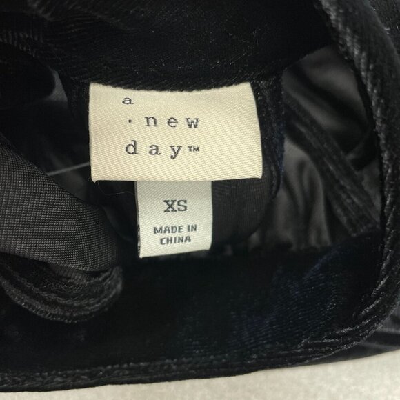 NEW - A New Day Velvet Halter Jumpsuit Women's XS Black High Neck Wide Leg 1679 - Picture 5 of 9